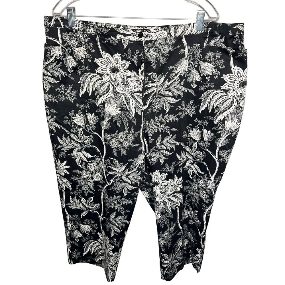 Tribal stretch size 20W capris black & white floral pockets stretch